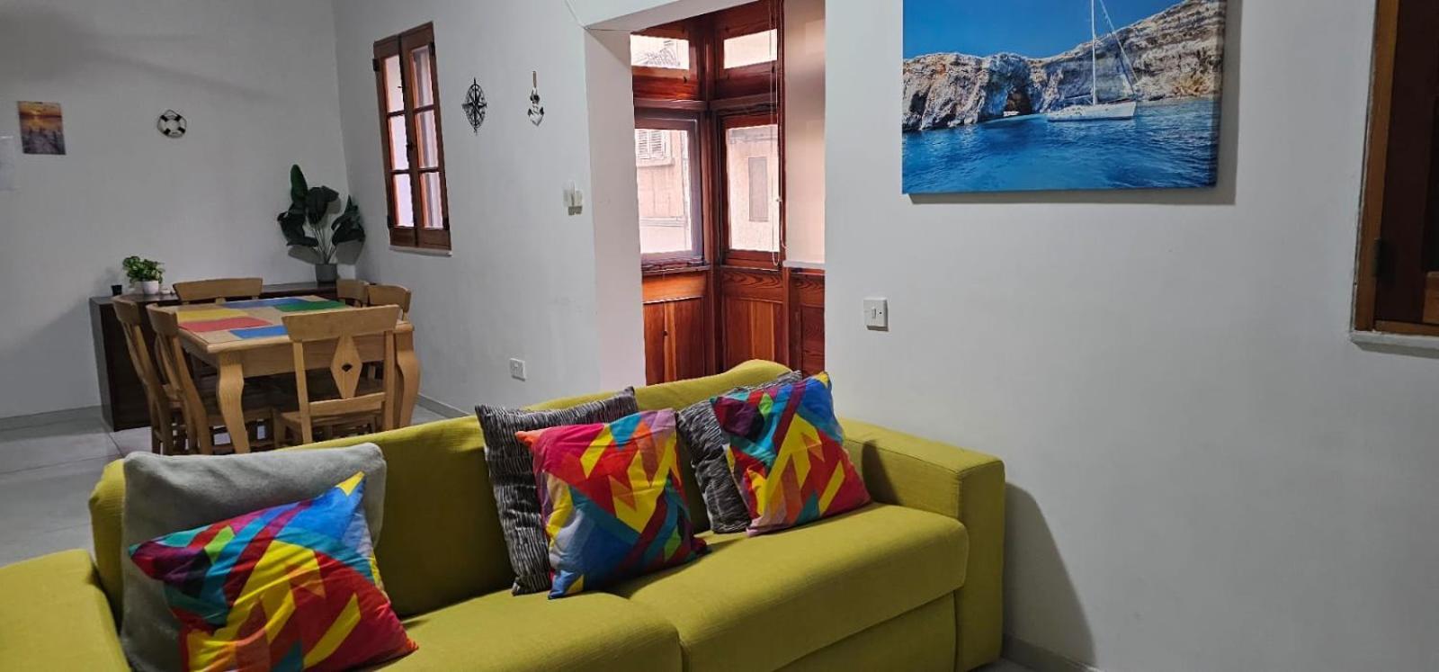 3 Floors Villa On Promenade 4 Bedrooms 3 Bathrooms Sliema Dış mekan fotoğraf