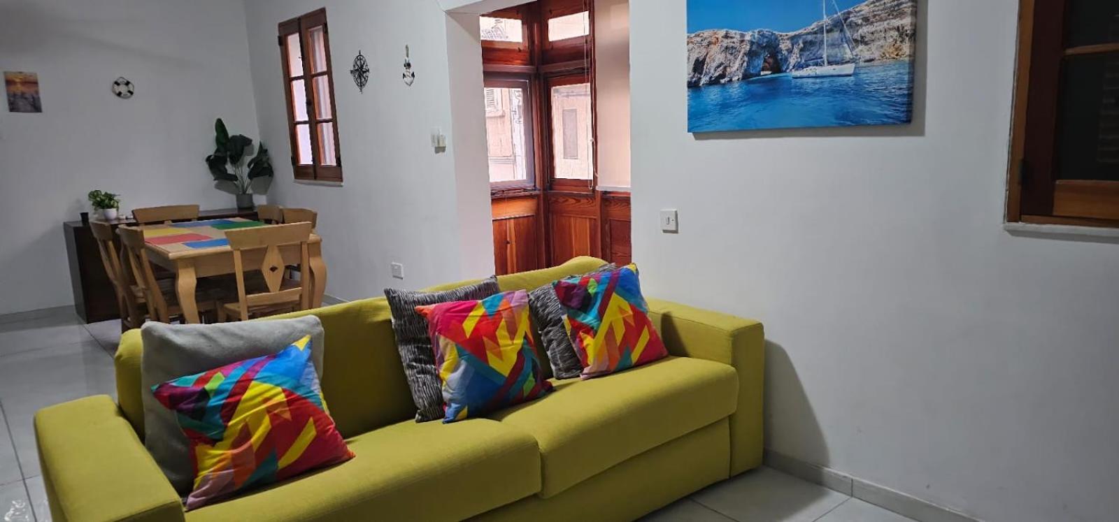 3 Floors Villa On Promenade 4 Bedrooms 3 Bathrooms Sliema Dış mekan fotoğraf